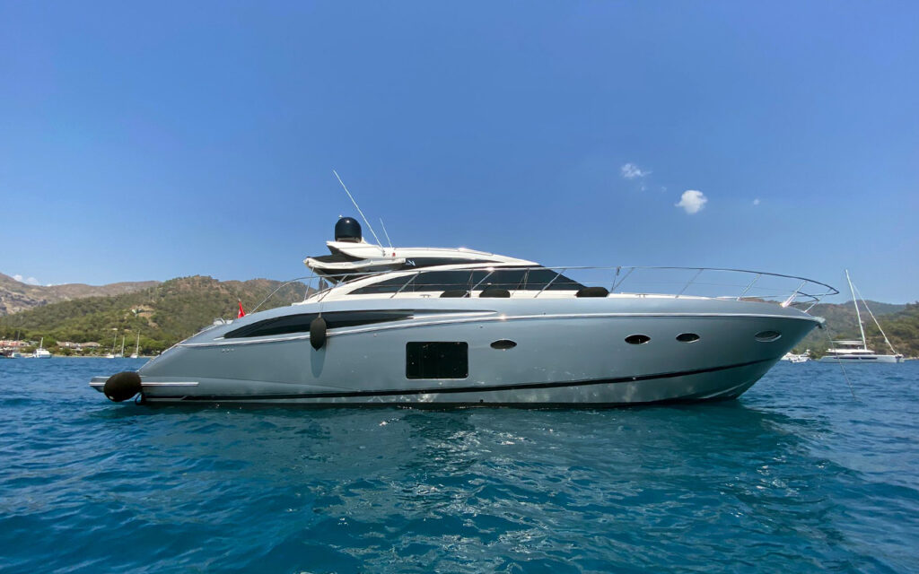 2012 Princess V62