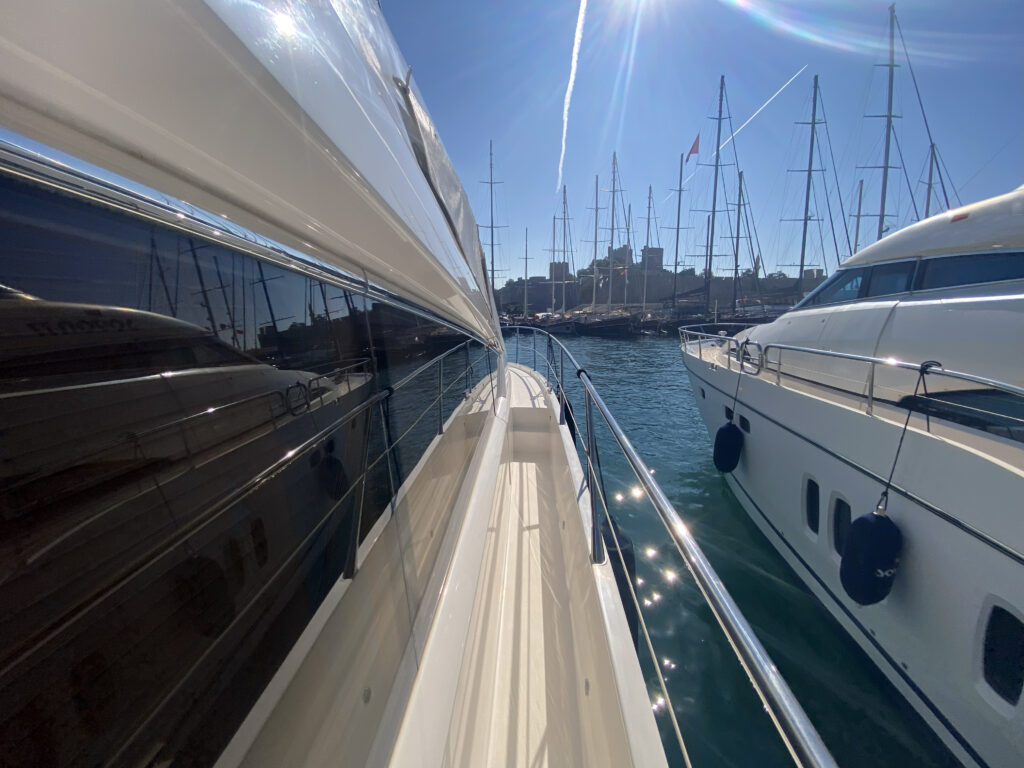 2011 Sunseeker Manhattan 63