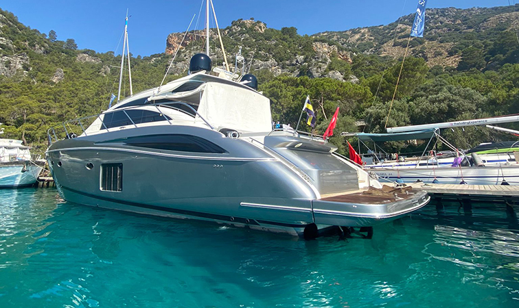 2012 Princess V62