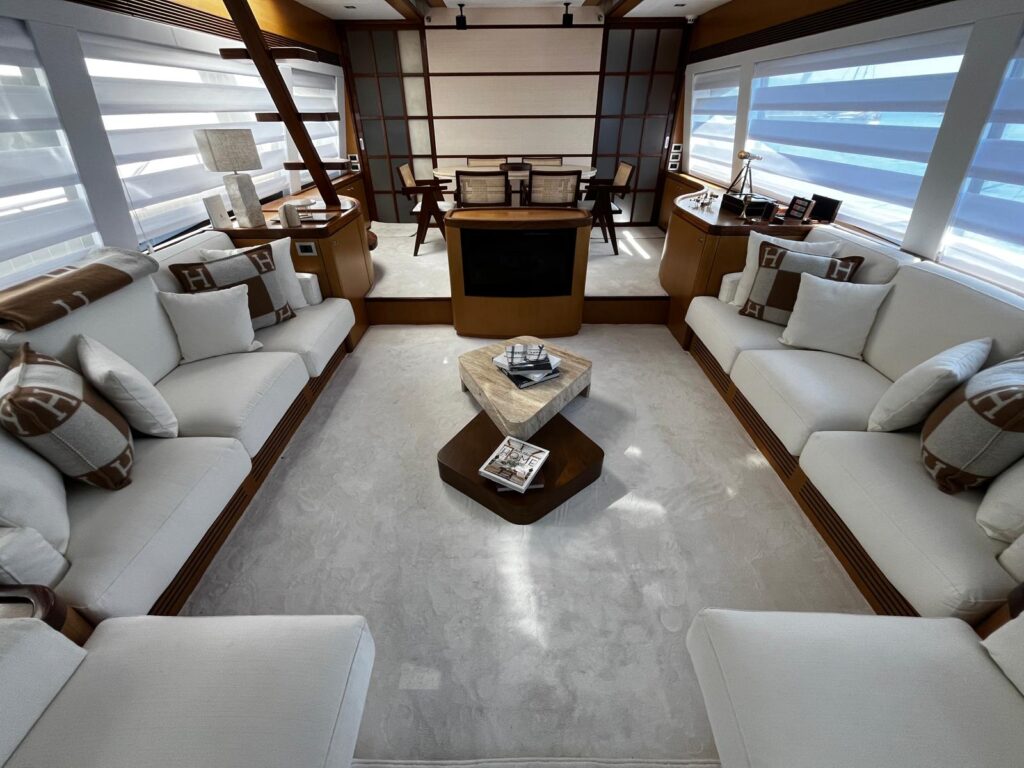 2007 Ferretti 731