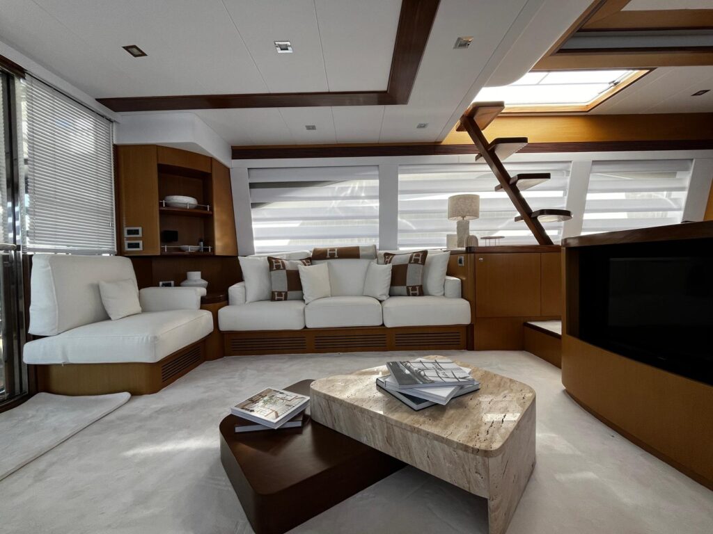 2007 Ferretti 731