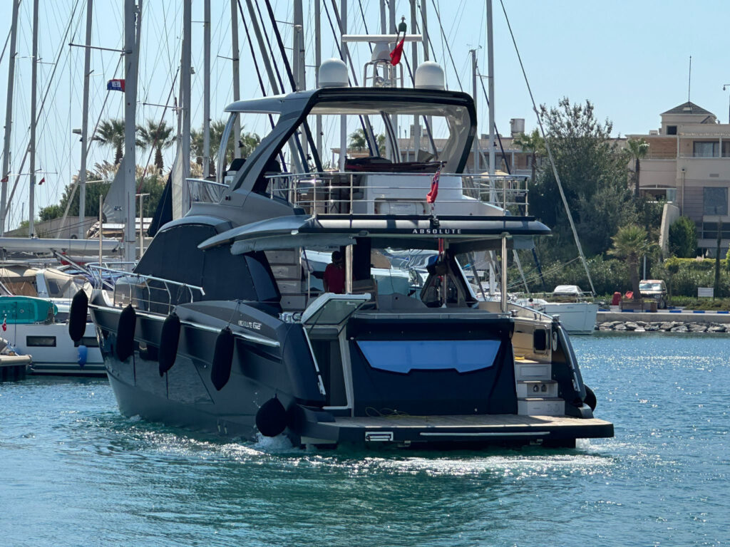 2019 Absolute 62 FLY