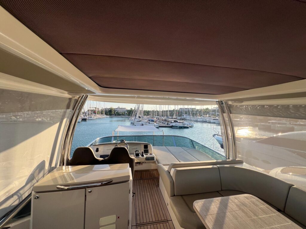 2019 Absolute 62 FLY