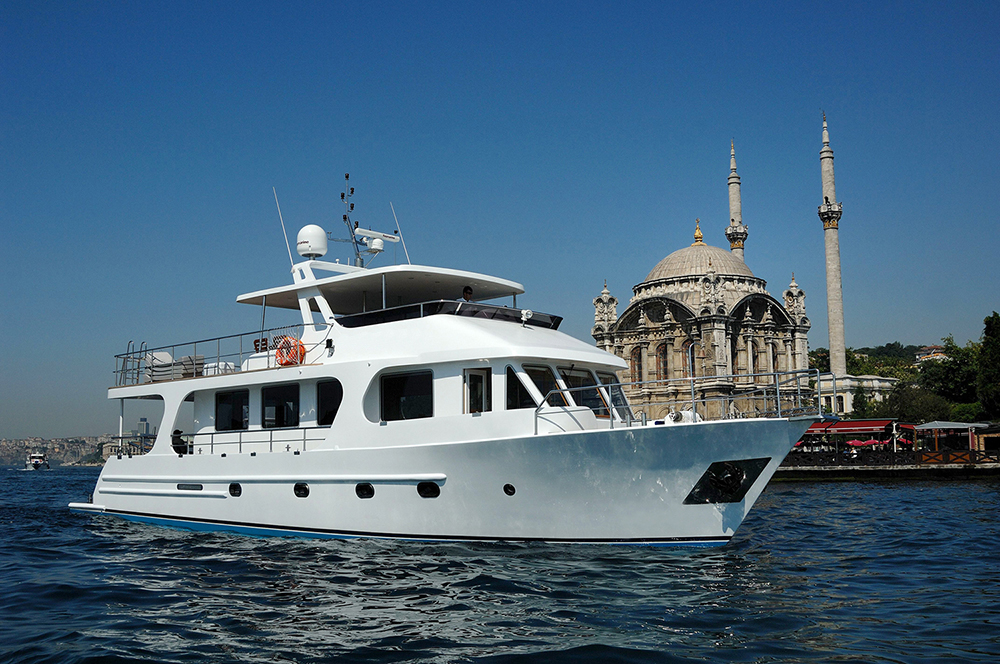 2007 Custom Trawler 22M