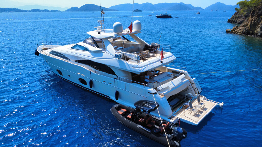 2007 Ferretti Custom Line 97