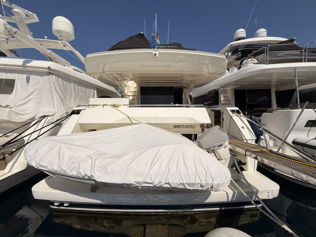 2012 Ferretti 720