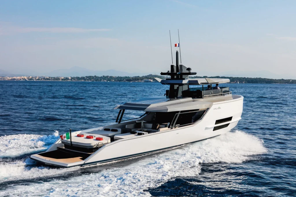 2025 Arcadia 60 Sherpa
