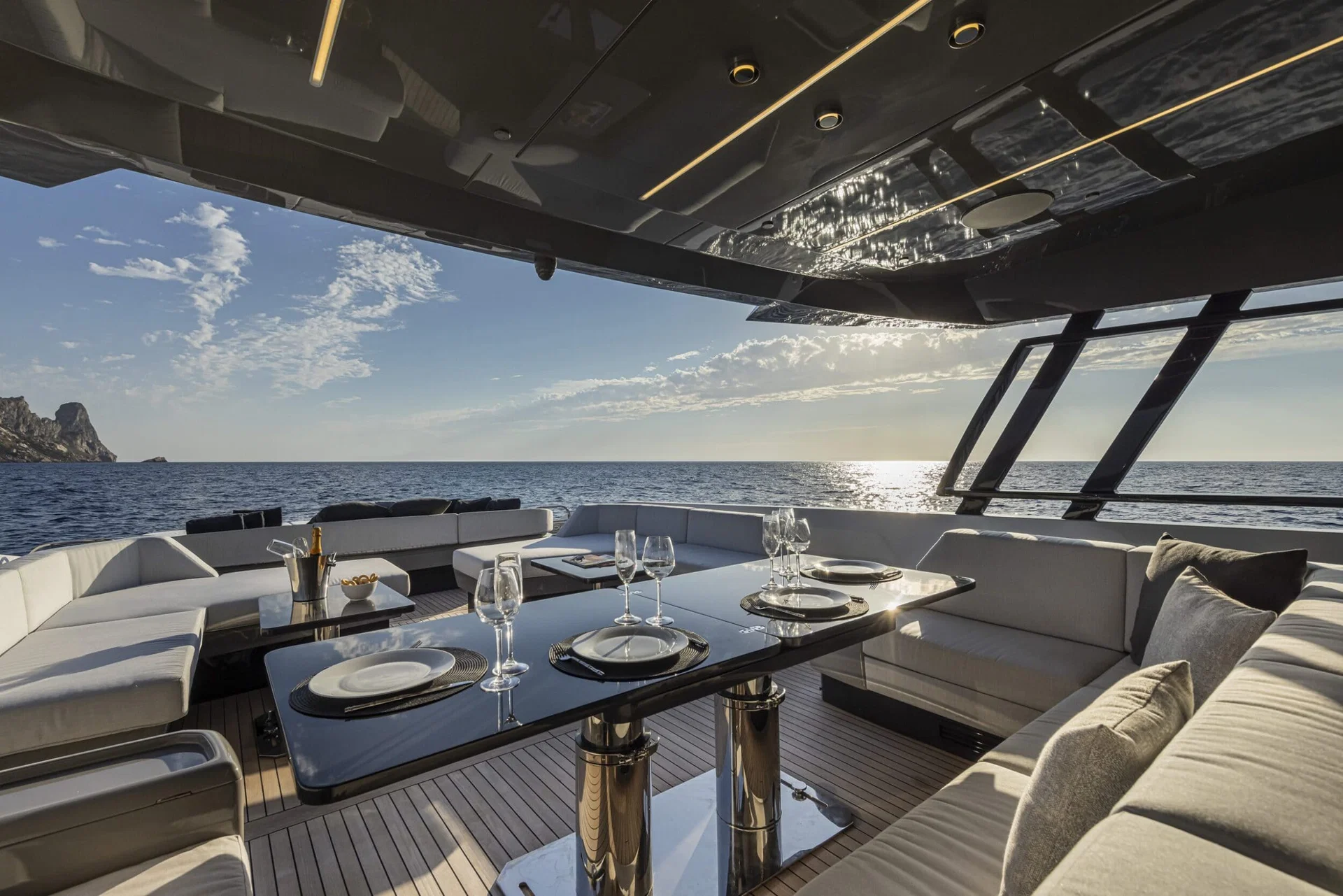 2025 Arcadia 60 Sherpa – Niyana Yachts