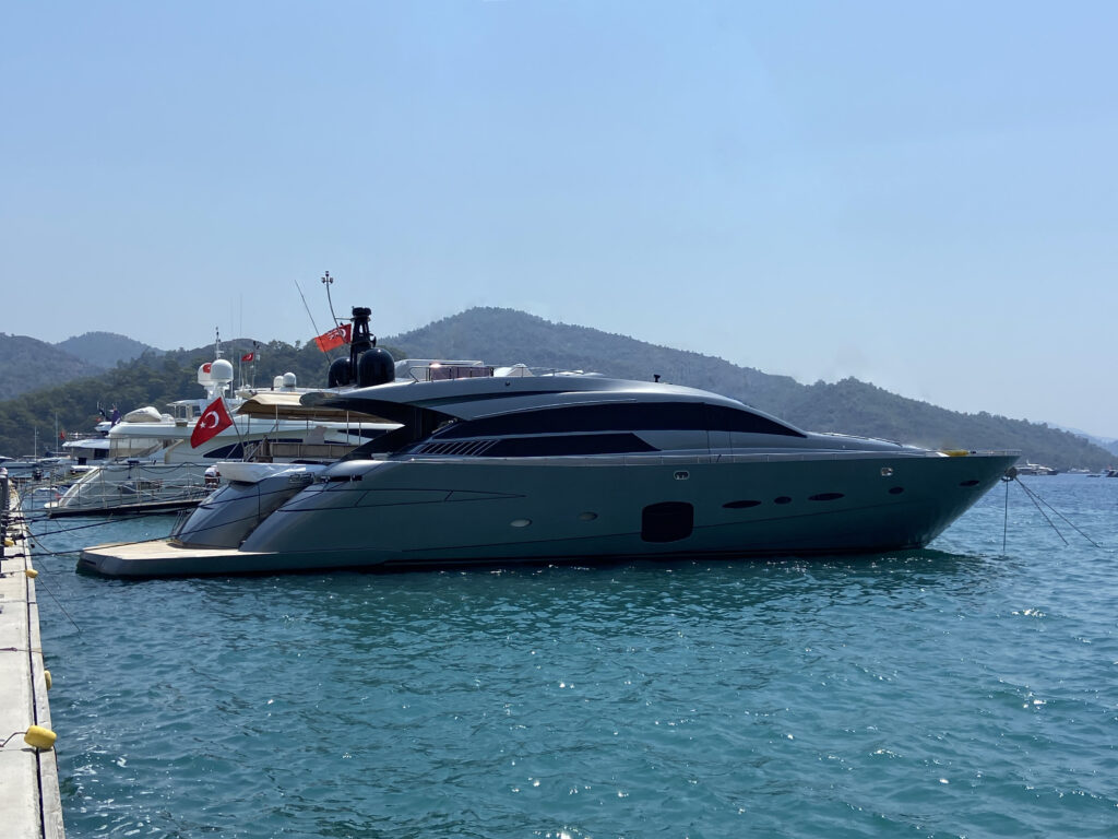 2012 Pershing 92