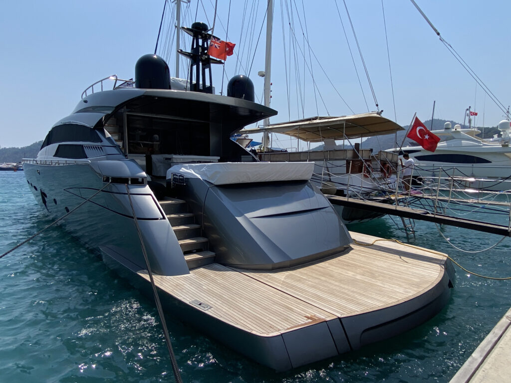 2012 Pershing 92