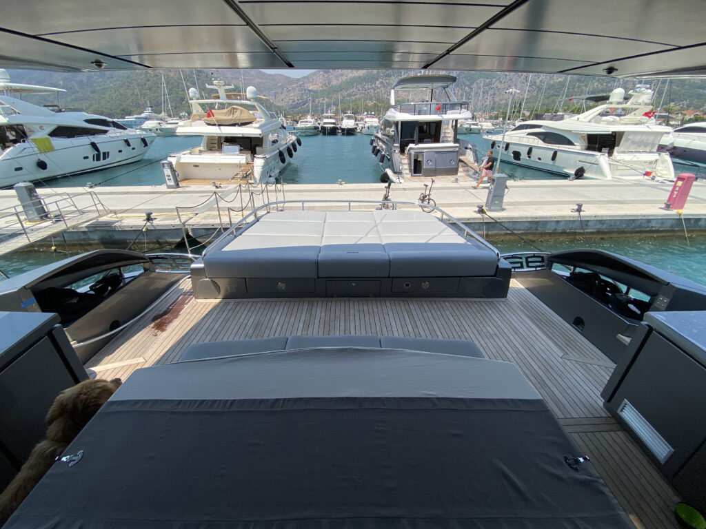 2012 Pershing 92