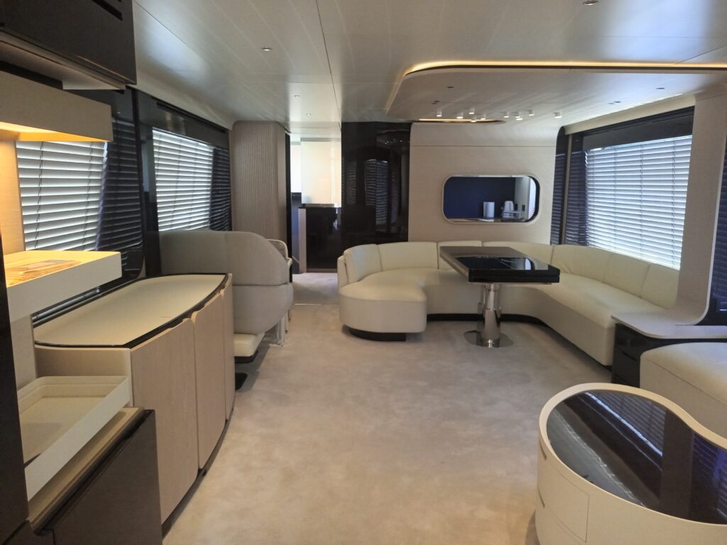 2019 Azimut Grande 25