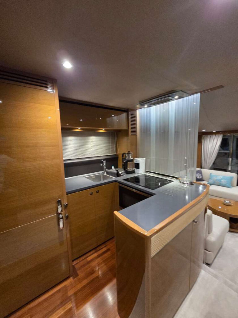 2017 Princess 60