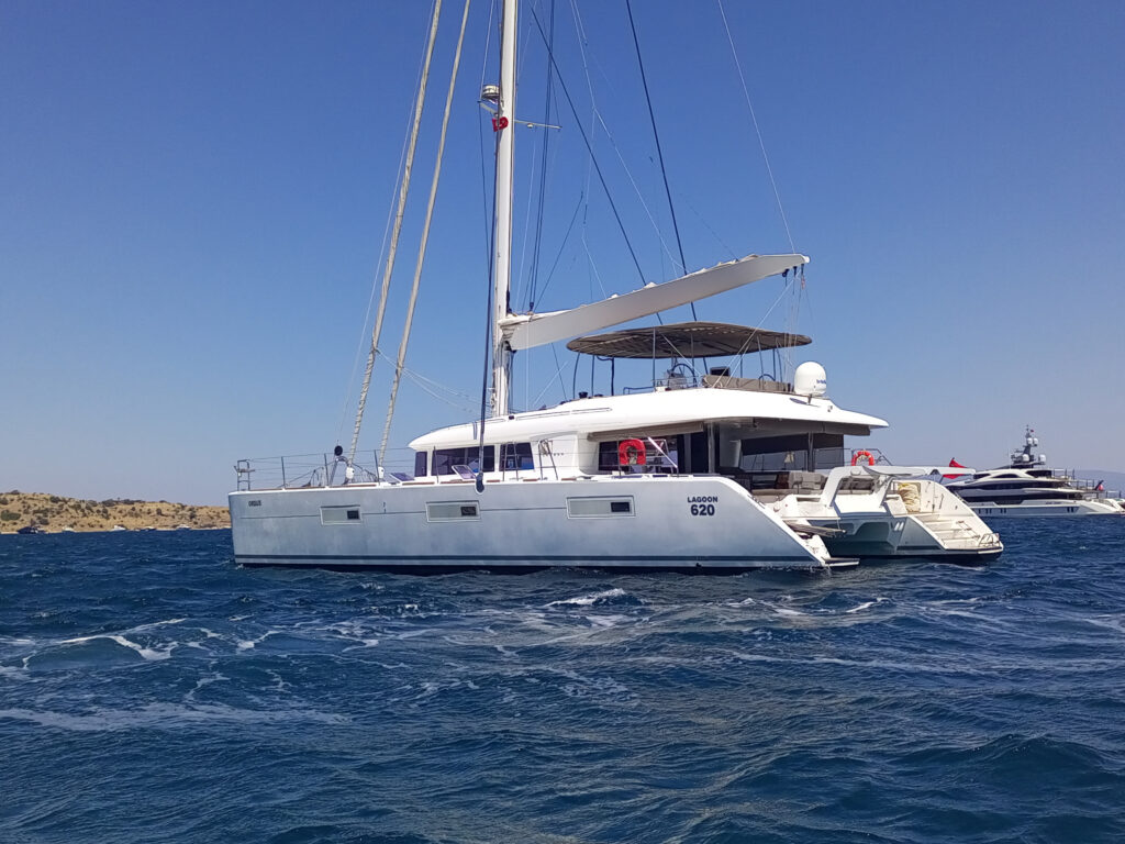 2015 Lagoon 620