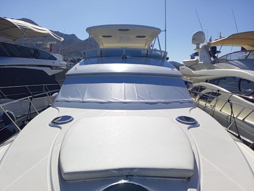 2009 Silverton 52 Ovation